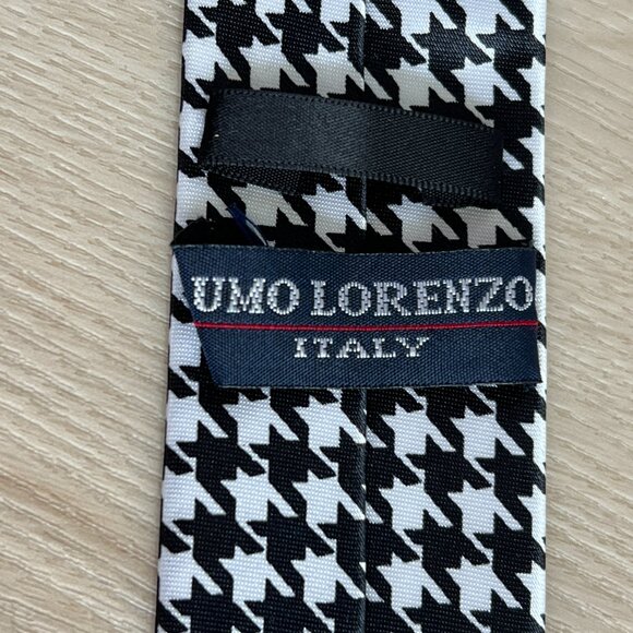 EUC Umo Lorenzo Italy Black & White Houndstooth Checked Skinny Necktie 57.75"x2" - Picture 4 of 15